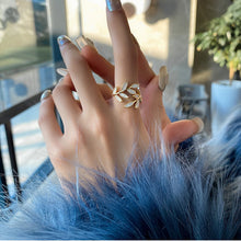 White leaf branch ring