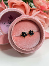 Blossom black stud earrings