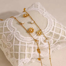 Lily Pearl Necklace